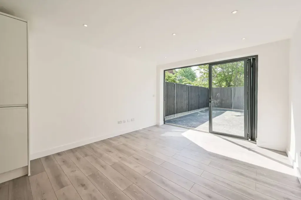 Property photo 2 of 18 Gallery