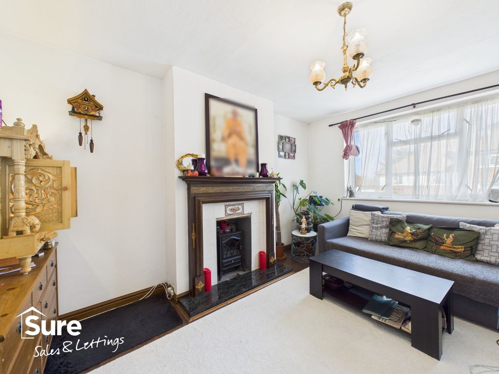 Property photo 3 of 16 4173306