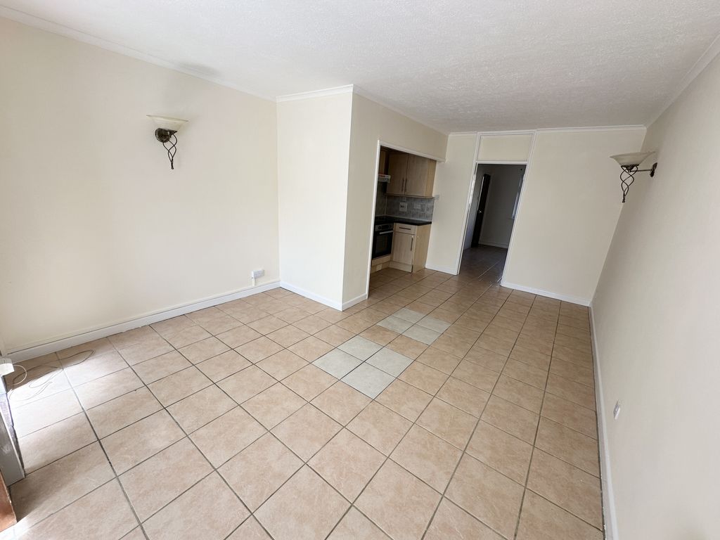 Property photo 3 of 11 Photo 9