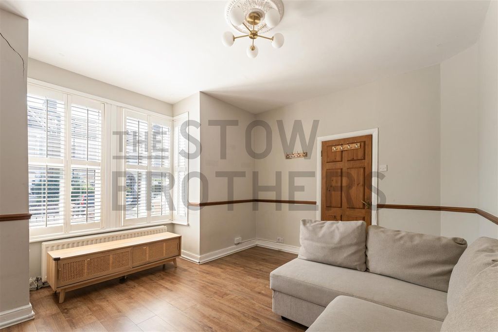 Property photo 2 of 26
