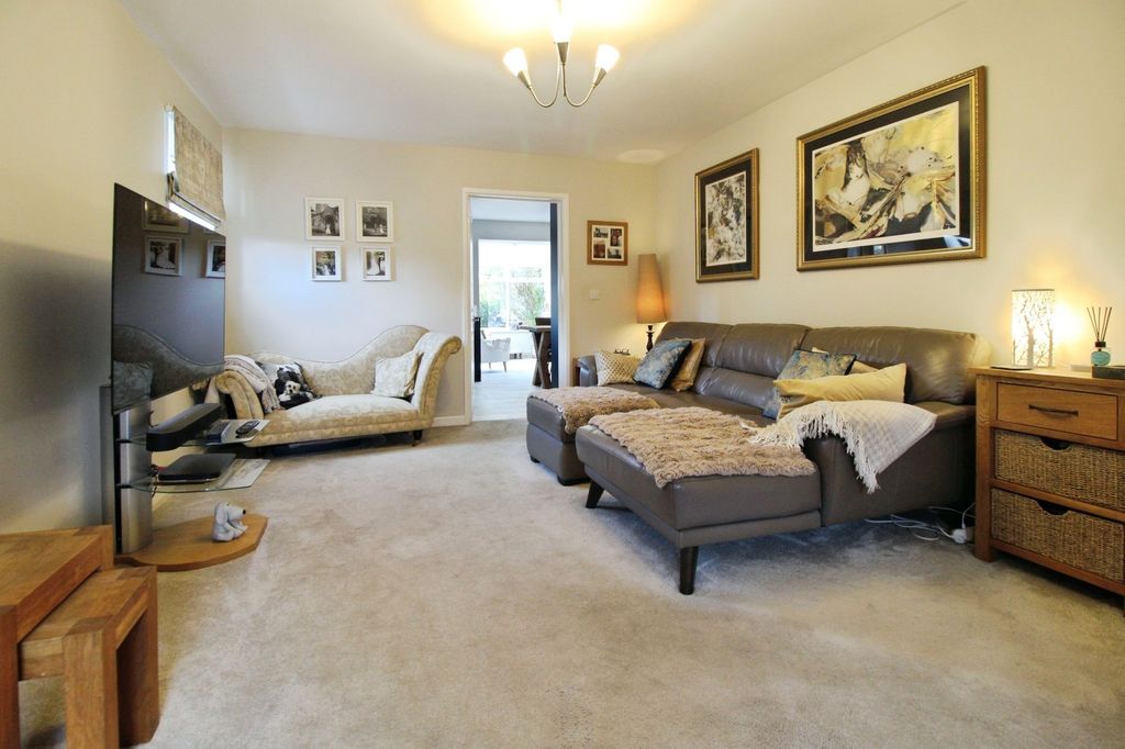 Property photo 3 of 15