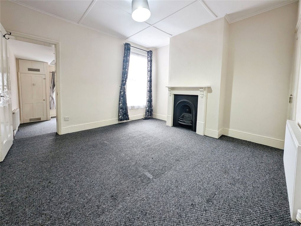 Property photo 3 of 8 Picture No. 01