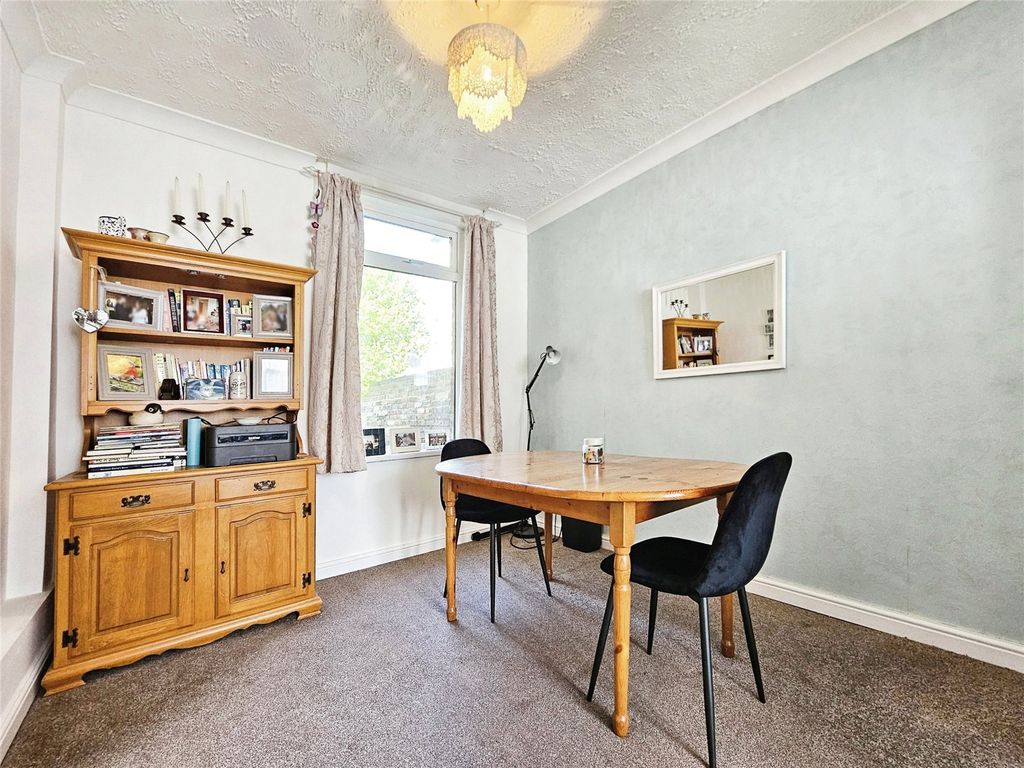 Property photo 3 of 11 Picture No. 01