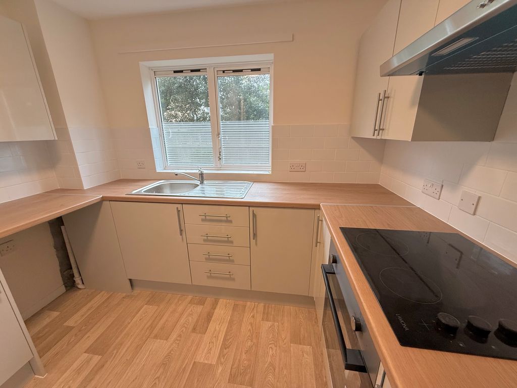 Property photo 3 of 8 6 Nordseter Lodge Kitchen