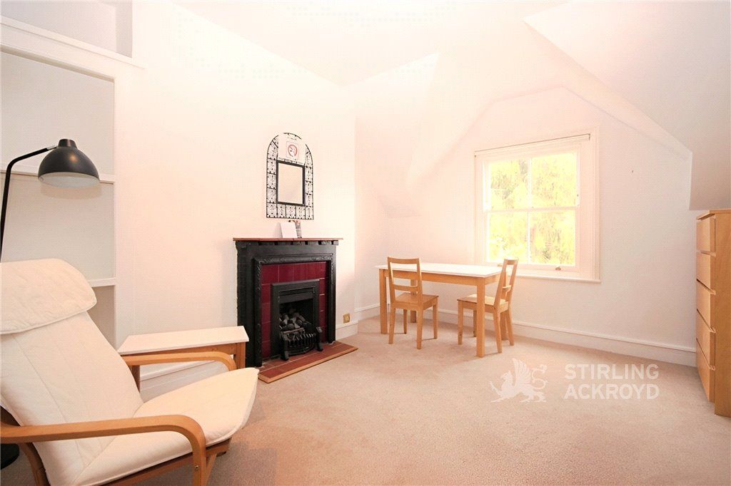 Property photo 1 of 6 Living Room
