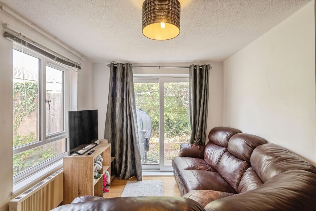 Property photo 3 of 16 Pbox-Img.Jpg