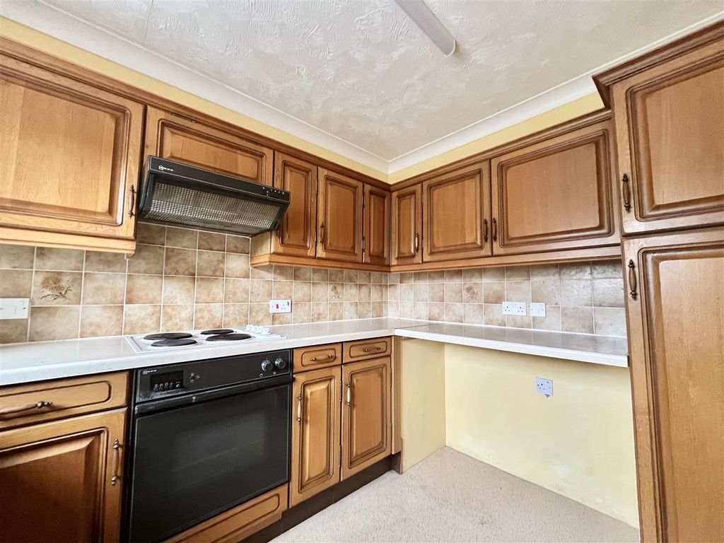 Property photo 3 of 14