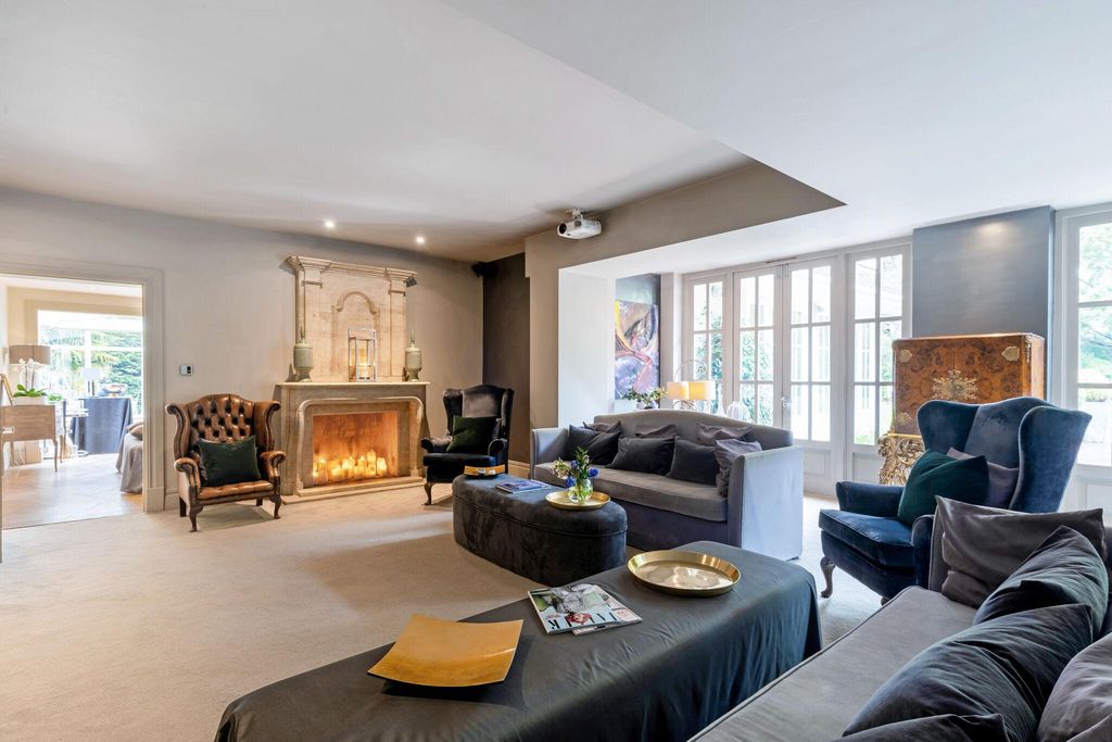 Property photo 3 of 23 67279_The Coach House, Bagshot Road - (4)_Low.Jpg