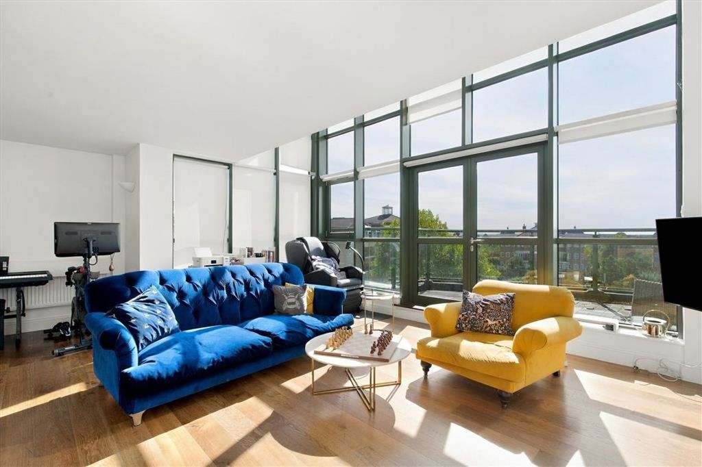 Property photo 2 of 9