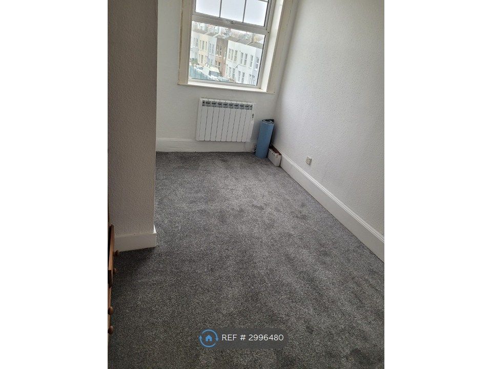 Property photo 3 of 7