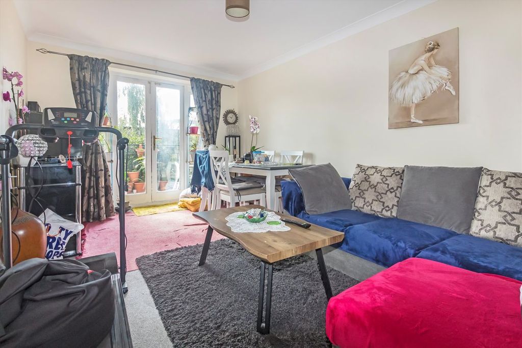 Property photo 3 of 7