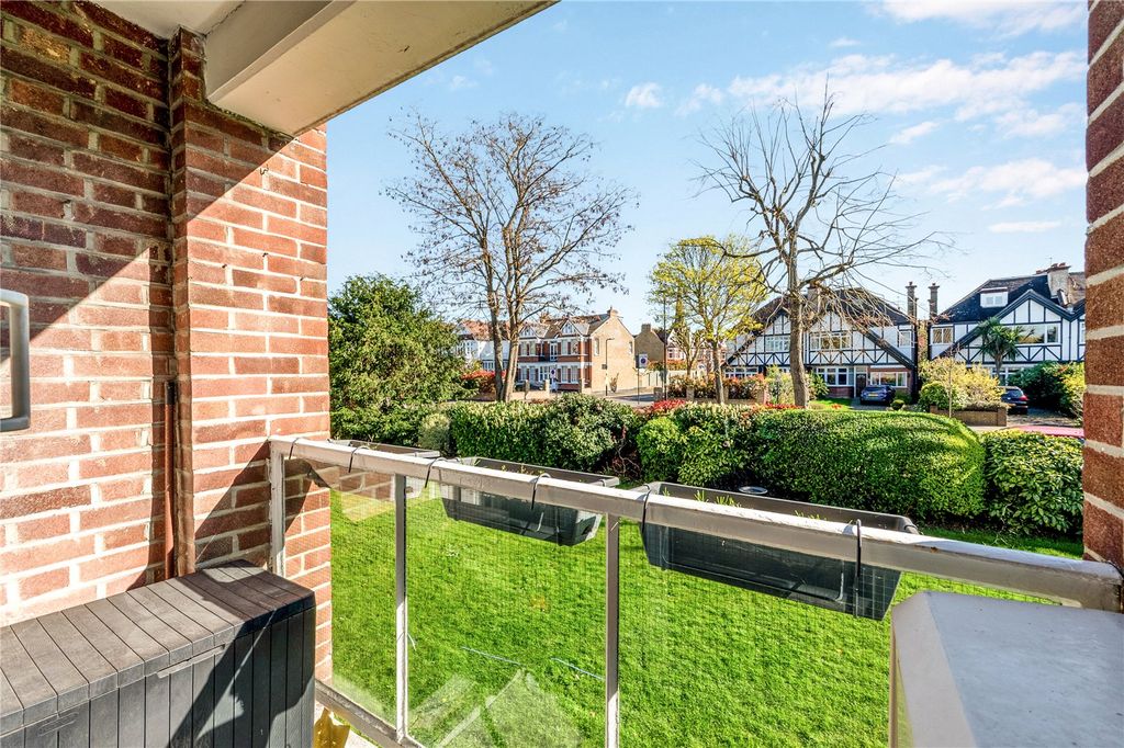 Property photo 2 of 10 Balcony