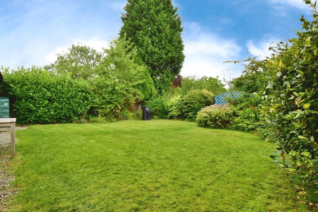 Property photo 3 of 15 Garden