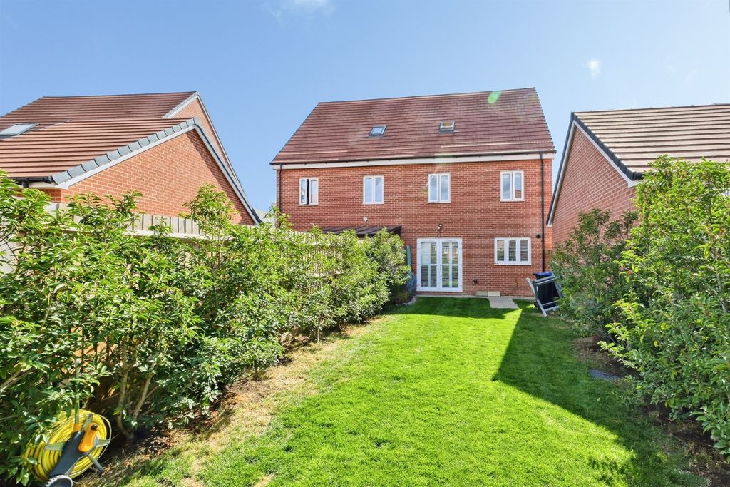 Property photo 2 of 14