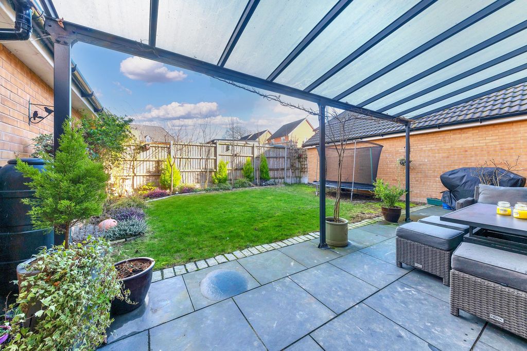 Property photo 2 of 19