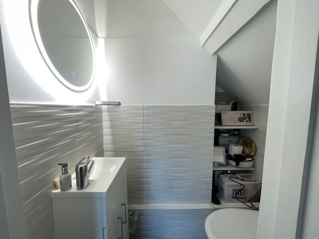 Property photo 2 of 2