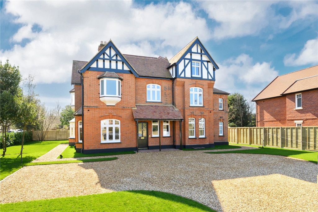 Property photo 1 of 21 Front Aspect