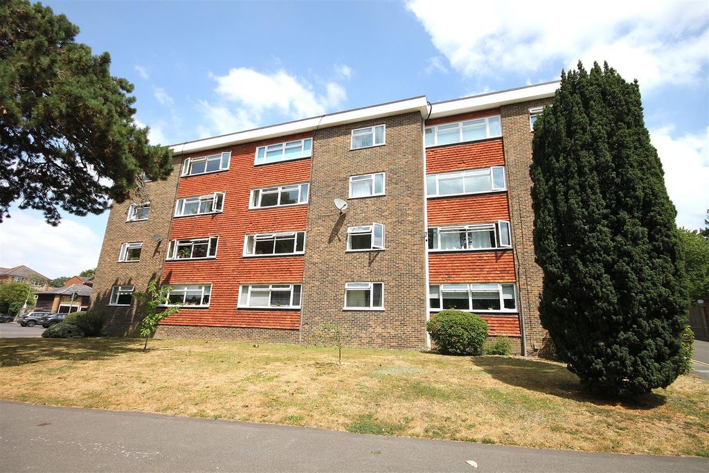 Property photo 1 of 16