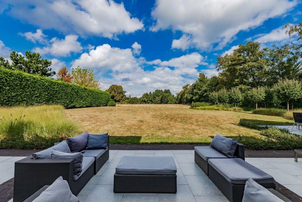 Property photo 3 of 21