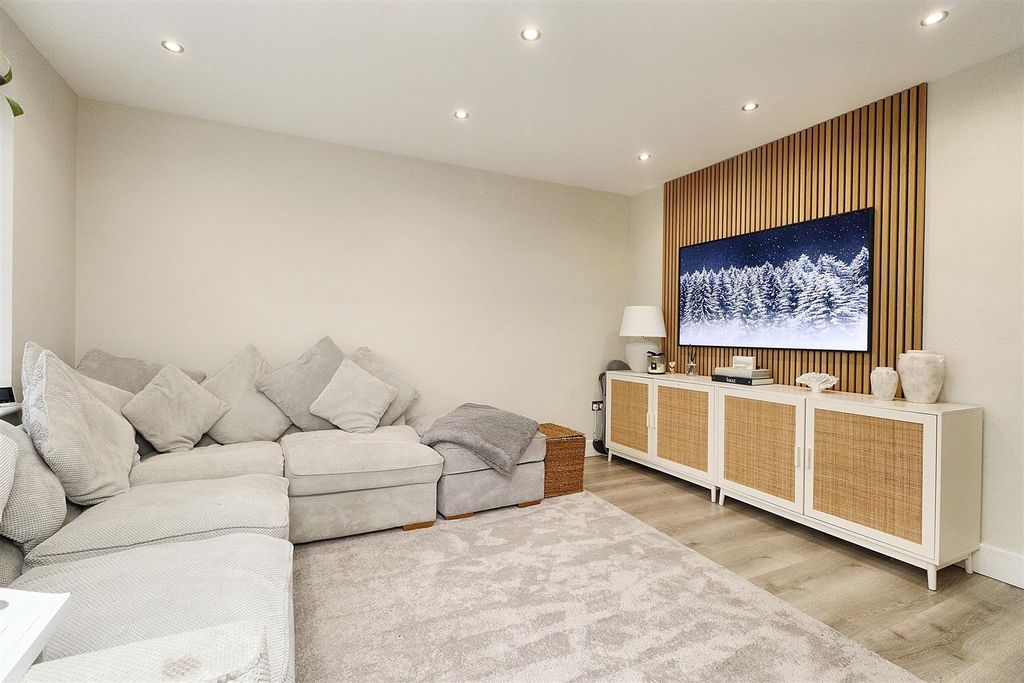 Property photo 2 of 24 Img_9705.Jpg