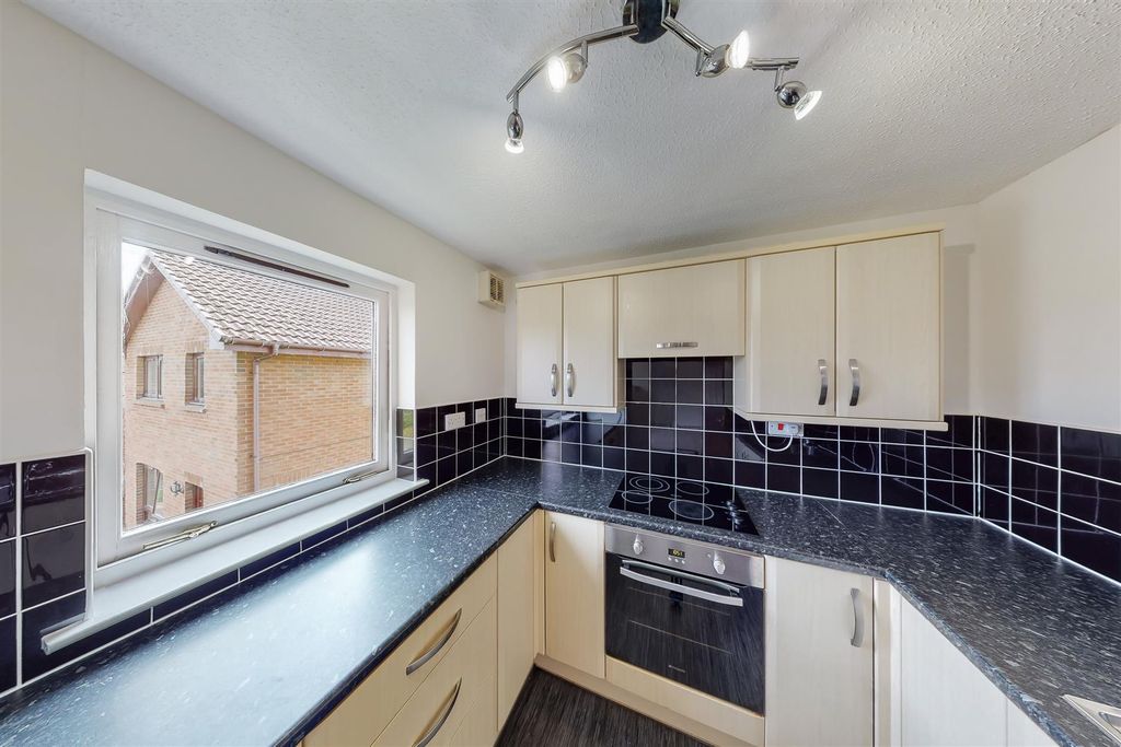 Property photo 3 of 13 5.Jpg