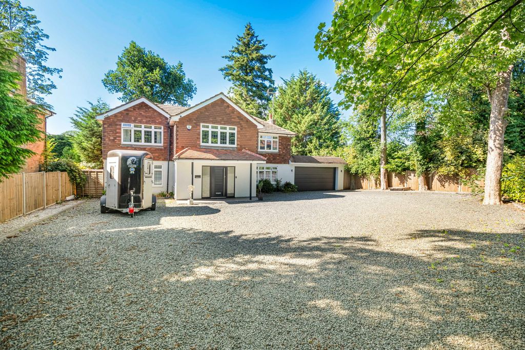 Property photo 1 of 24