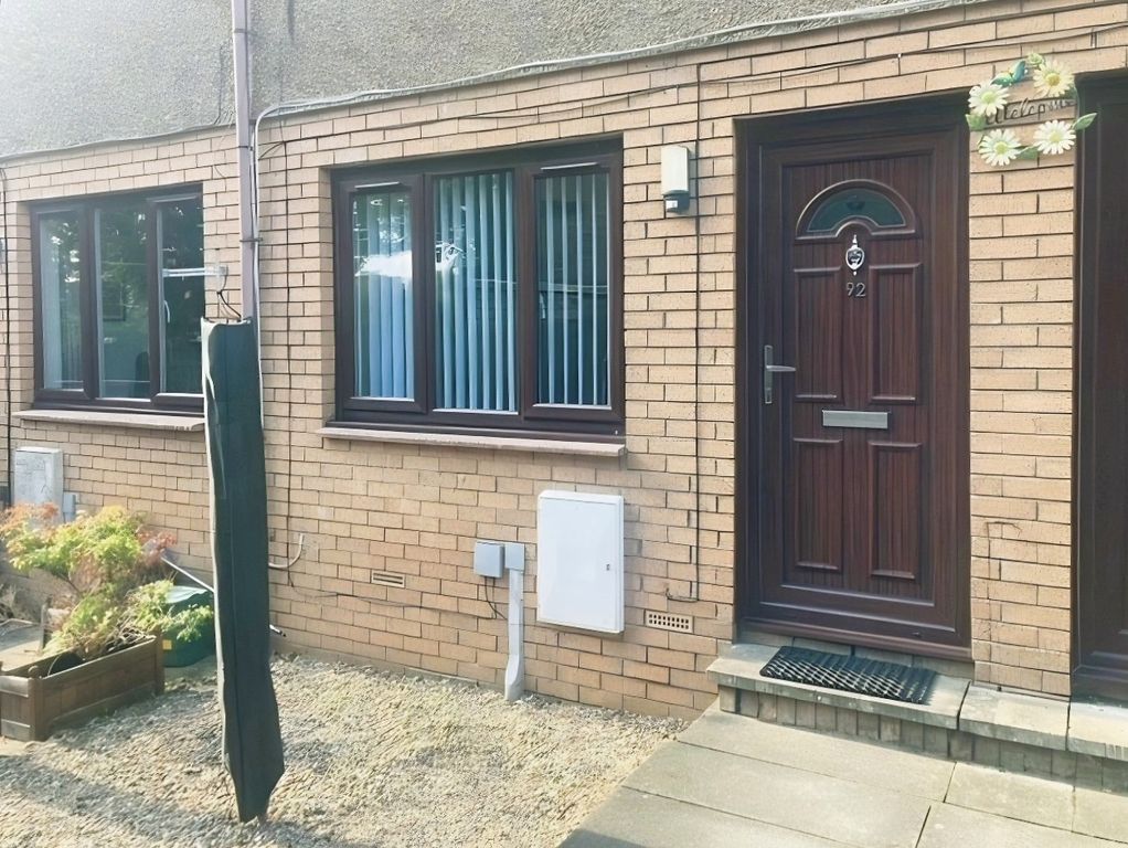 Property photo 1 of 6 Flat Front 2