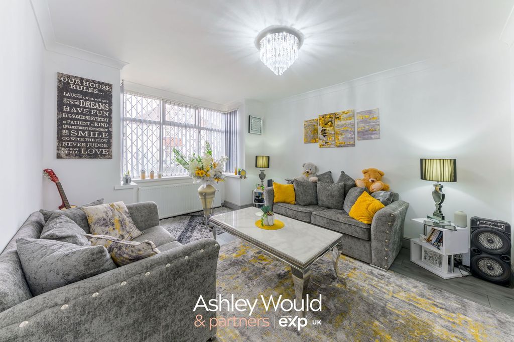 Property photo 3 of 26