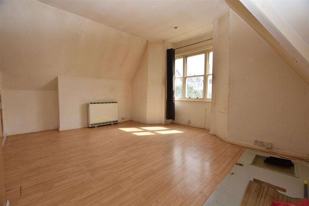 Property photo 3 of 9 Open Plan Living