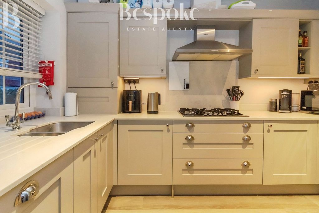 Property photo 3 of 36 Kitchen