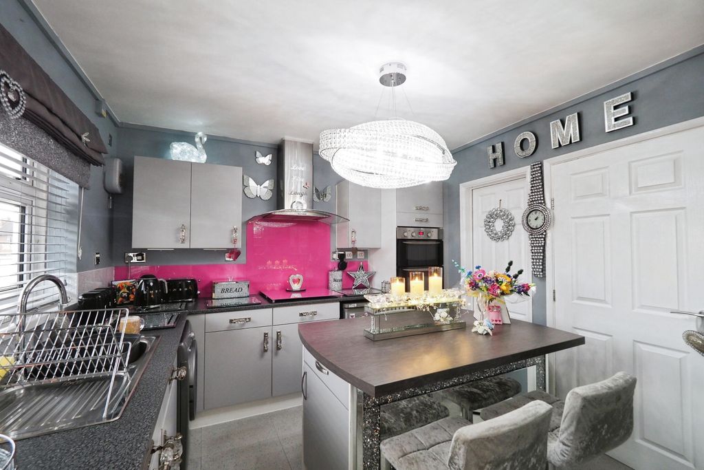 Property photo 2 of 16 Img_3978