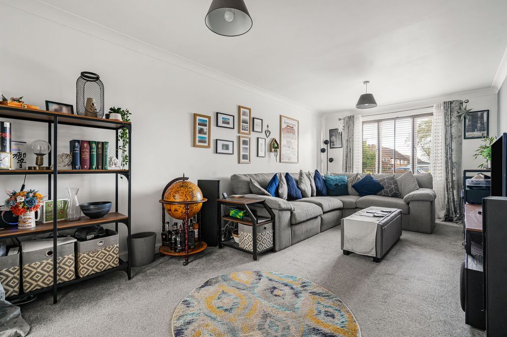 Property photo 3 of 26