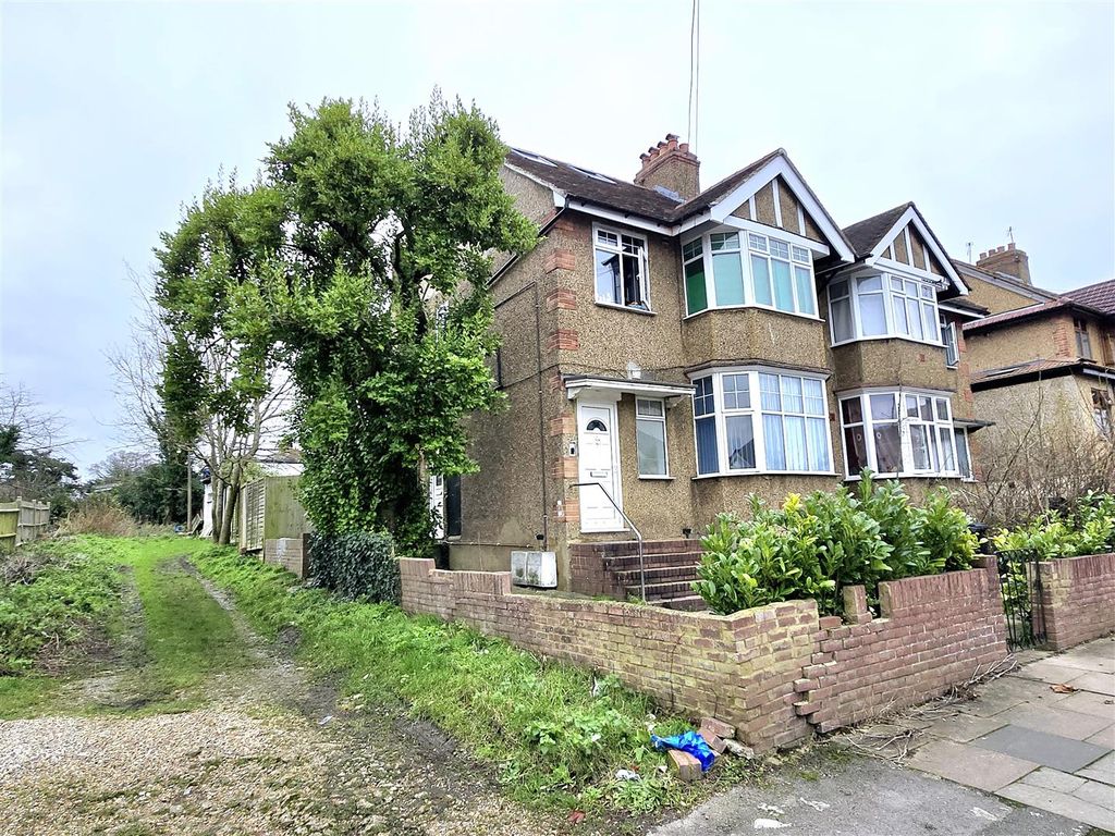 Property photo 1 of 7 Front View.Jpg