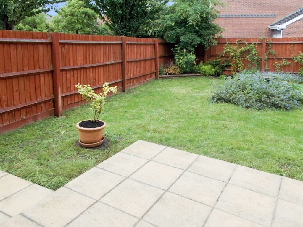 Property photo 2 of 6 Garden