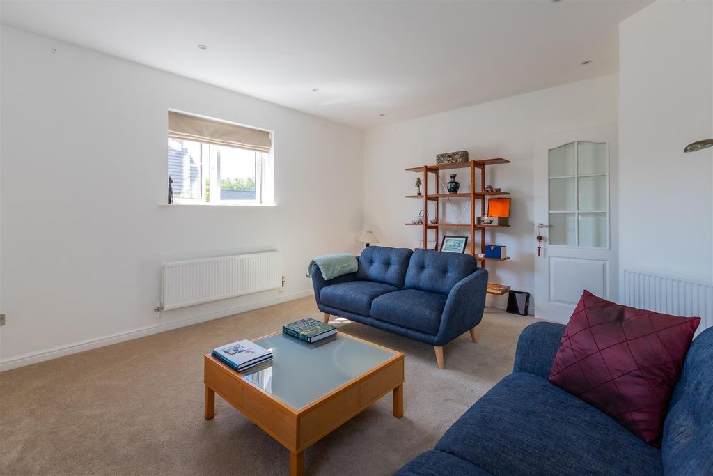 Property photo 3 of 13 12 (9 Of 12).Jpg