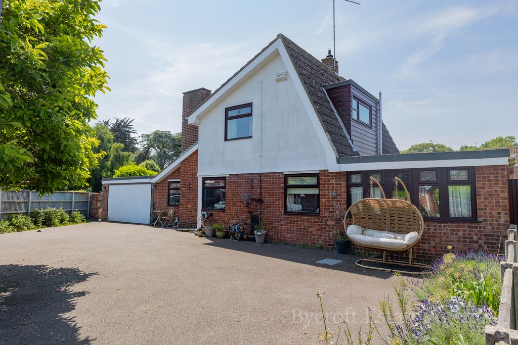 Property photo 1 of 16
