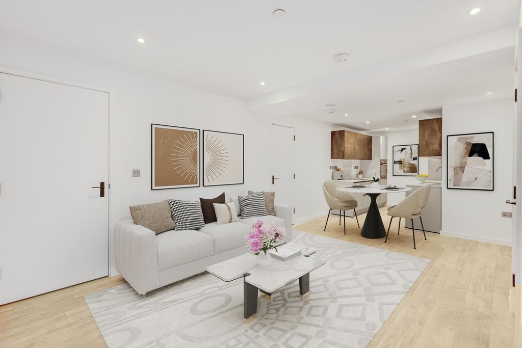 Property photo 2 of 11 Living Room