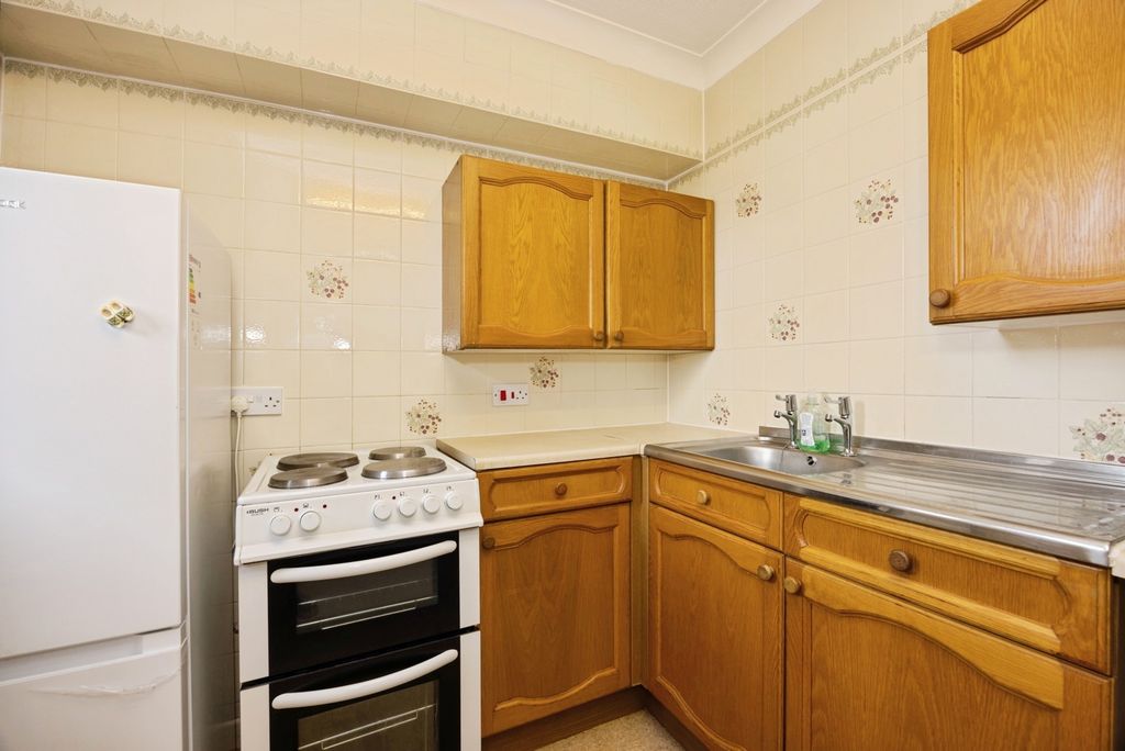 Property photo 2 of 12 Pbox-Img.Jpg