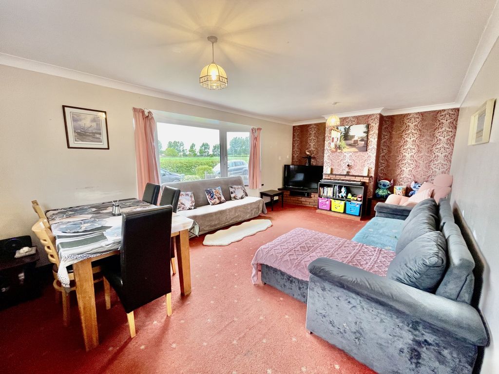 Property photo 3 of 26