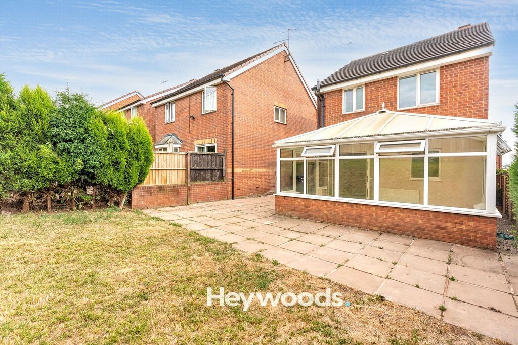 Property photo 2 of 25
