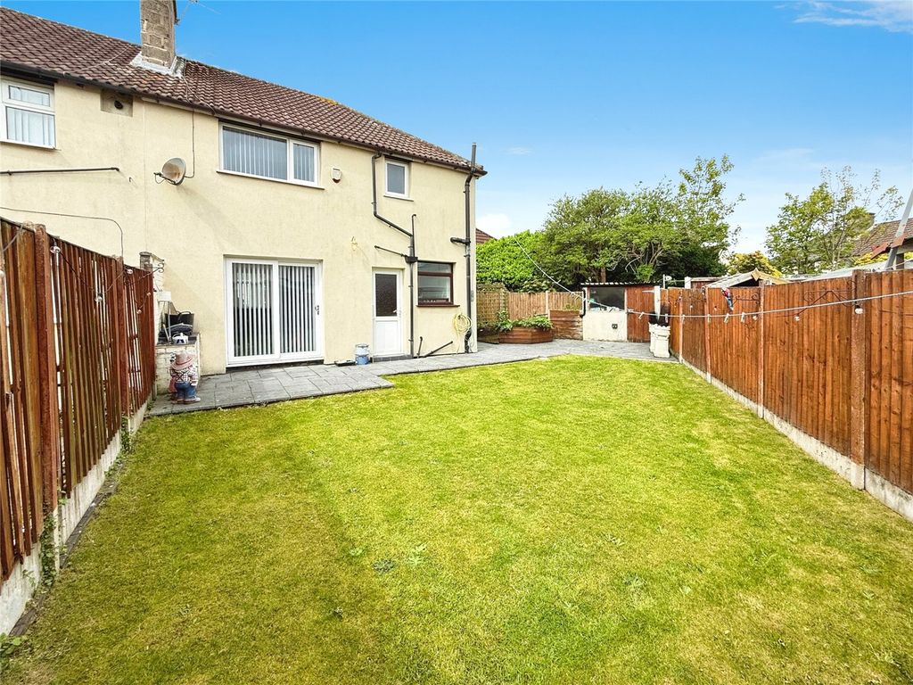 Property photo 2 of 18 Picture No. 11
