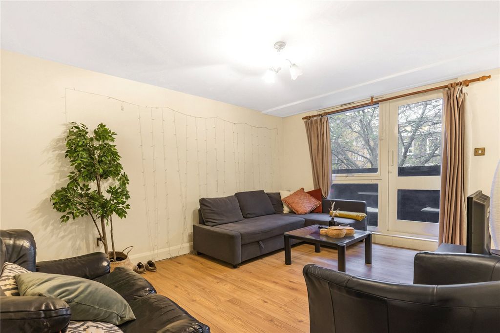 Property photo 2 of 19 Picture No. 25