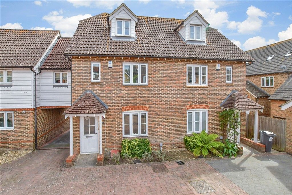 Property photo 1 of 16 External (Brochure) :