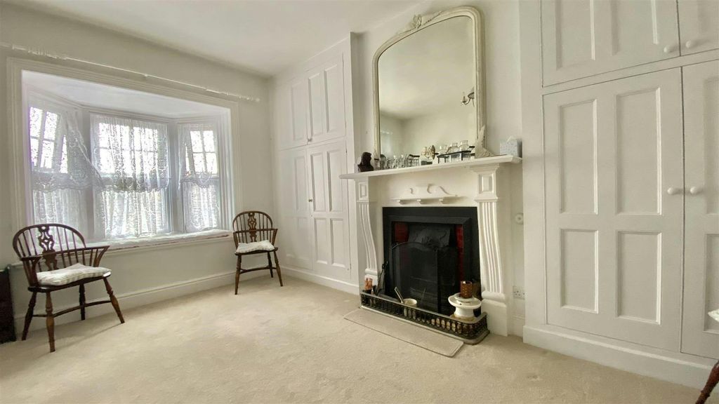 Property photo 2 of 12 Photo 2