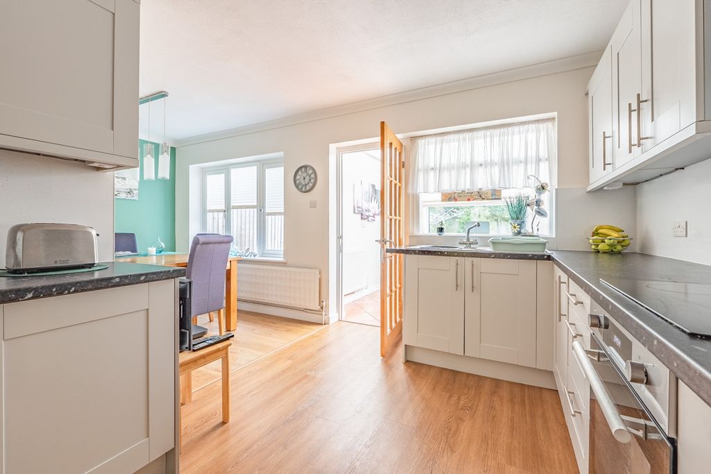 Property photo 3 of 23 Dsc04437-Hdr-2