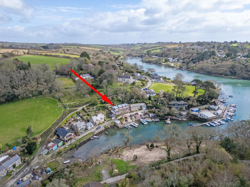 Property photo 3 of 12 Photo 3