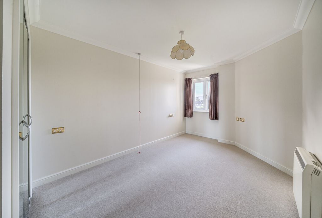 Property photo 3 of 10 1357827-17-68d658...