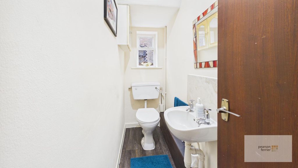Property photo 3 of 15 WC