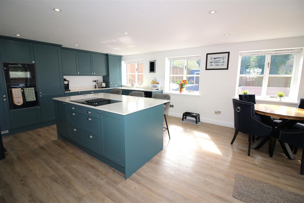 Property photo 3 of 38 Img_1820.Jpg