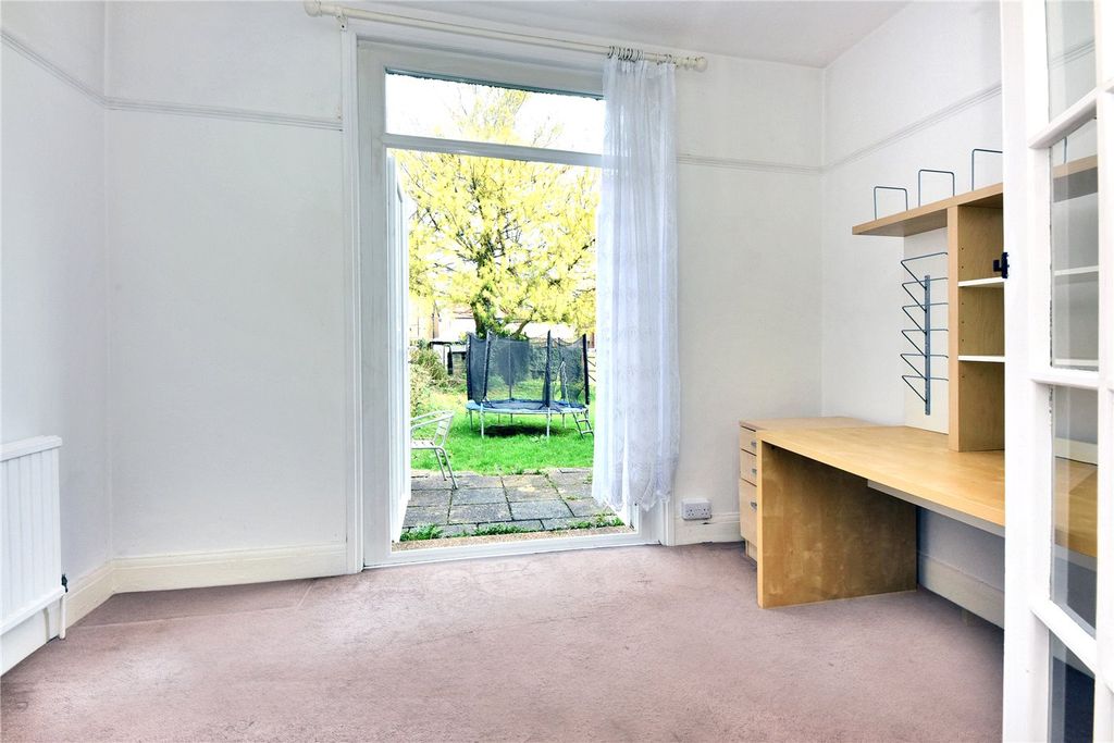 Property photo 3 of 19 Picture No. 06